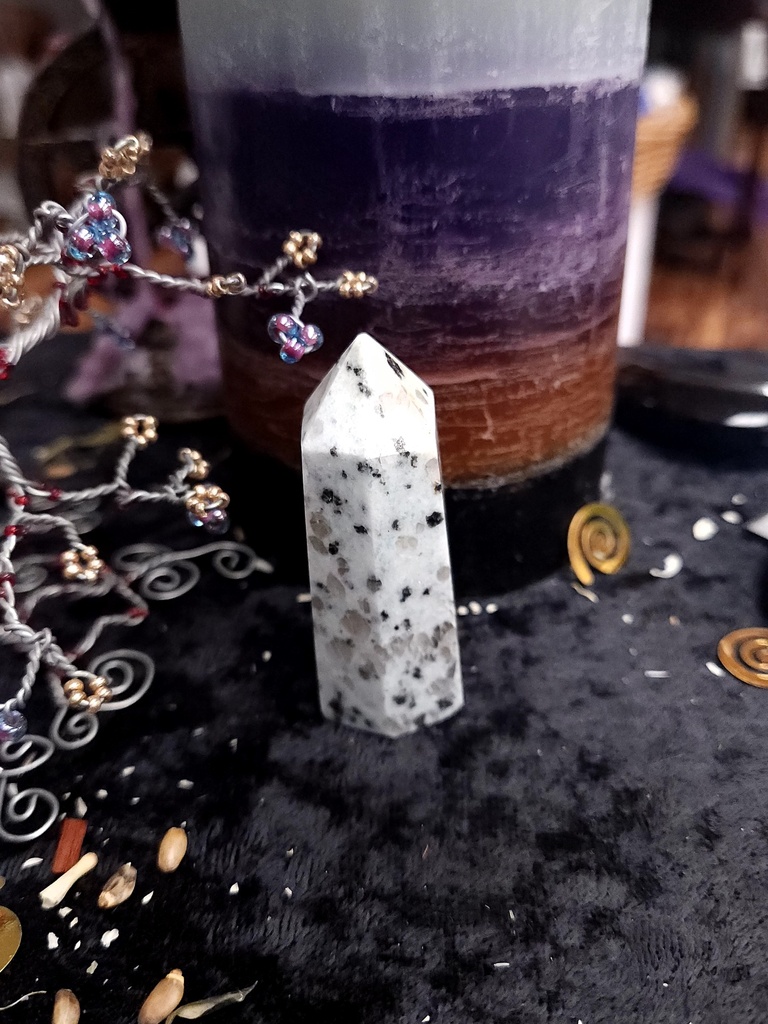 Kiwi Jasper Crystal Tower 61mm